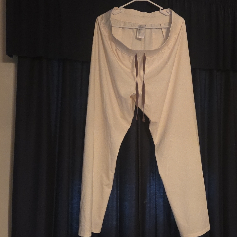 Figs Livingston Women's Scrub Pants in Cream with Drawstring